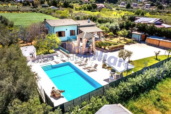 casa indipendente in vendita a Castellammare del Golfo