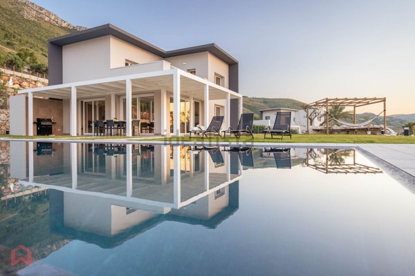 casa indipendente in vendita a Castellammare del Golfo