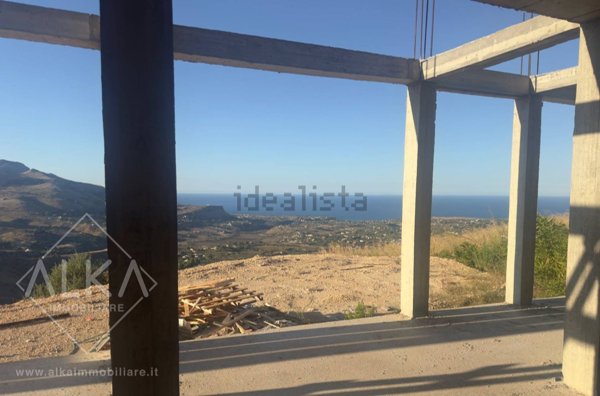 esavano in vendita a Castellammare del Golfo in zona Scopello