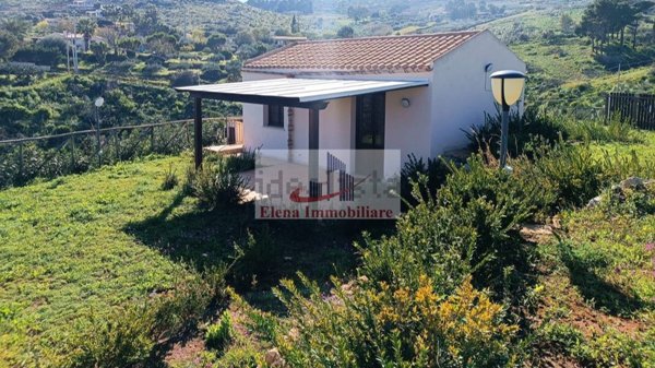 casa indipendente in vendita a Castellammare del Golfo in zona Scopello