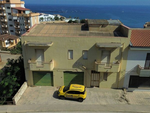 casa indipendente in vendita a Castellammare del Golfo