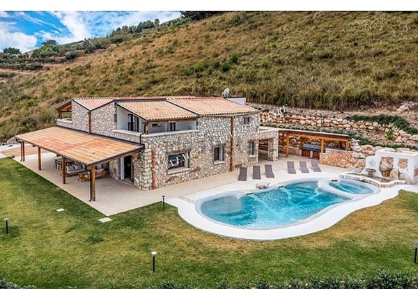 casa indipendente in vendita a Castellammare del Golfo in zona Scopello