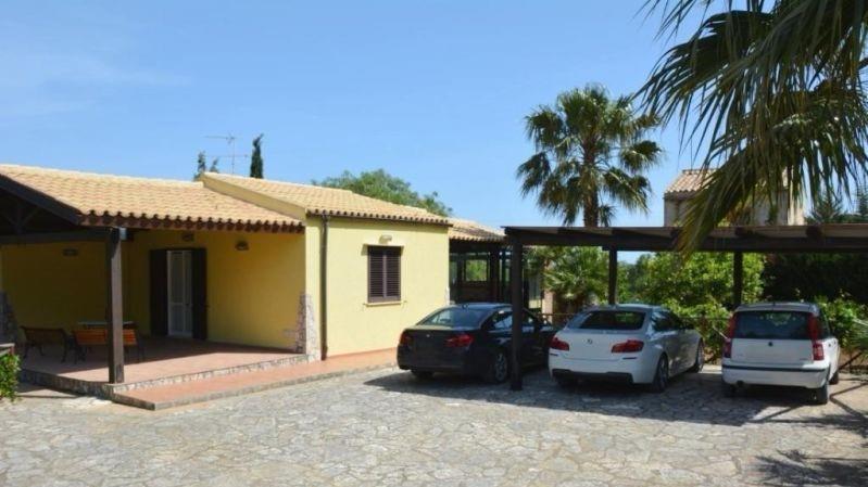 casa indipendente in vendita a Castellammare del Golfo in zona Scopello