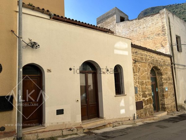 casa indipendente in vendita a Castellammare del Golfo