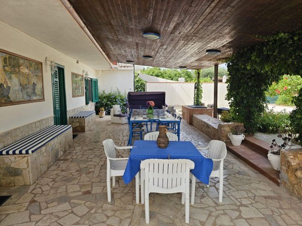 casa indipendente in vendita a Castellammare del Golfo in zona Scopello