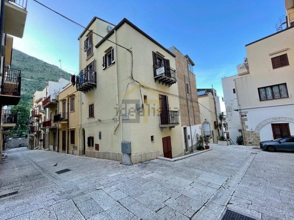 casa indipendente in vendita a Castellammare del Golfo