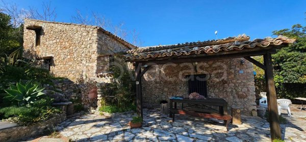 casa indipendente in vendita a Castellammare del Golfo in zona Scopello