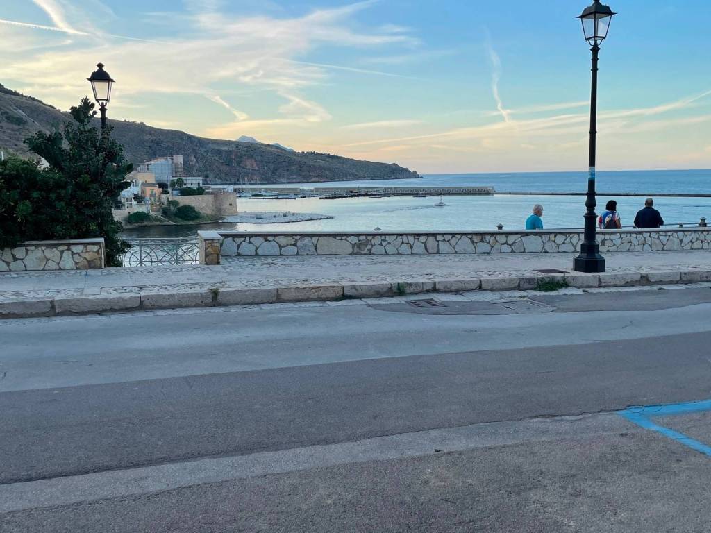 negozio in vendita a Castellammare del Golfo