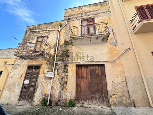 esavano in vendita a Castellammare del Golfo