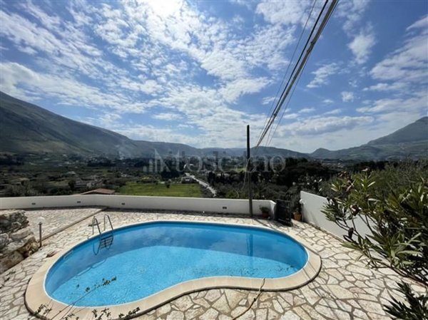casa indipendente in vendita a Castellammare del Golfo