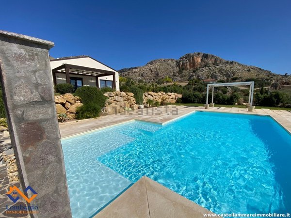 casa indipendente in vendita a Castellammare del Golfo