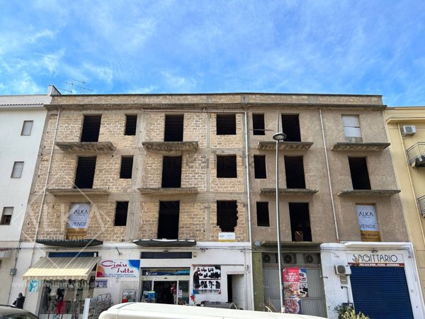 intera palazzina in vendita a Castellammare del Golfo