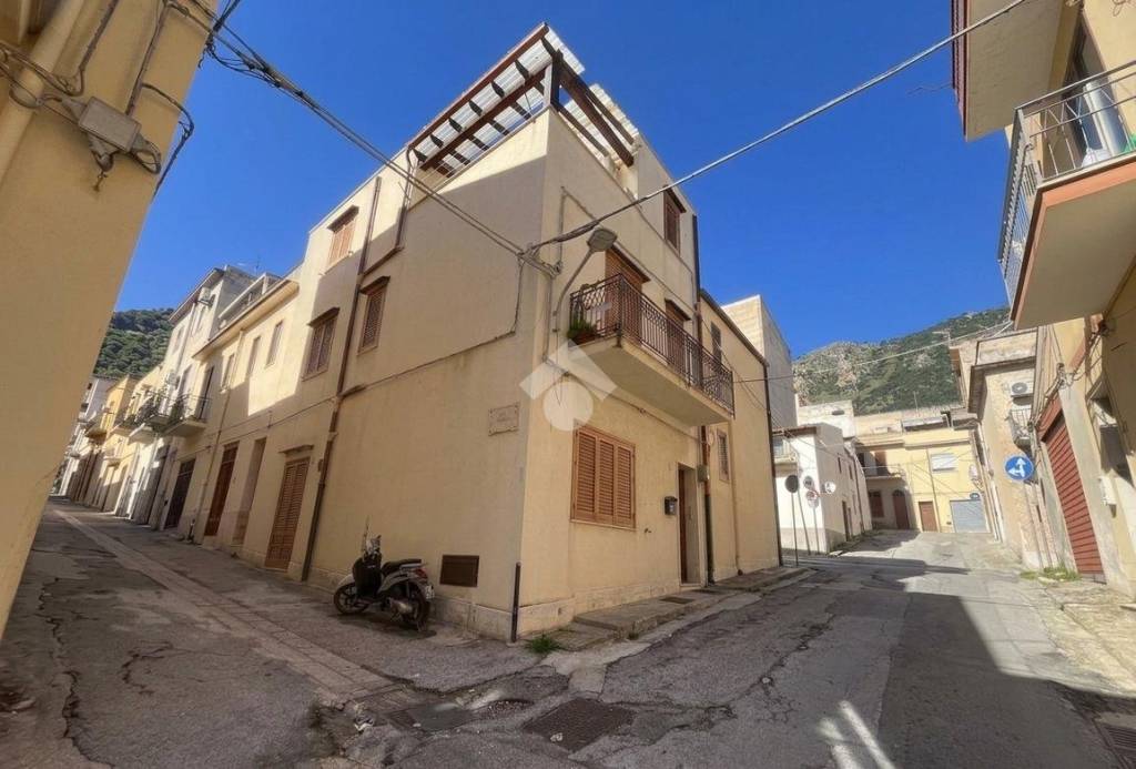 casa indipendente in vendita a Castellammare del Golfo