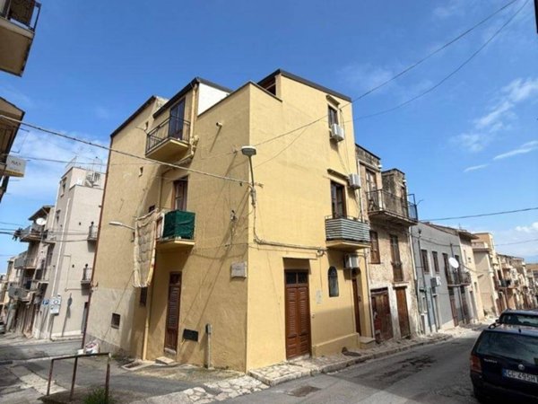 casa indipendente in vendita a Castellammare del Golfo