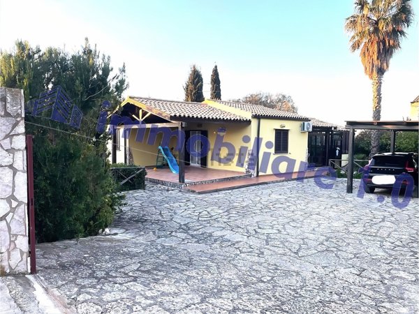 casa indipendente in vendita a Castellammare del Golfo in zona Scopello