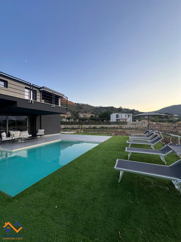 casa indipendente in vendita a Castellammare del Golfo