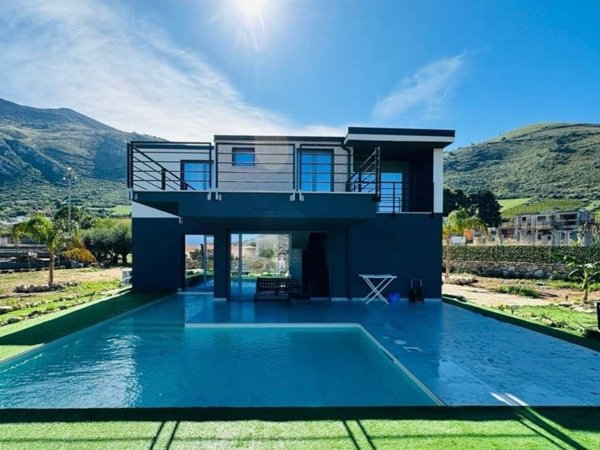 casa indipendente in vendita a Castellammare del Golfo