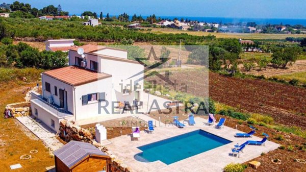 casa indipendente in vendita a Castellammare del Golfo in zona Scopello