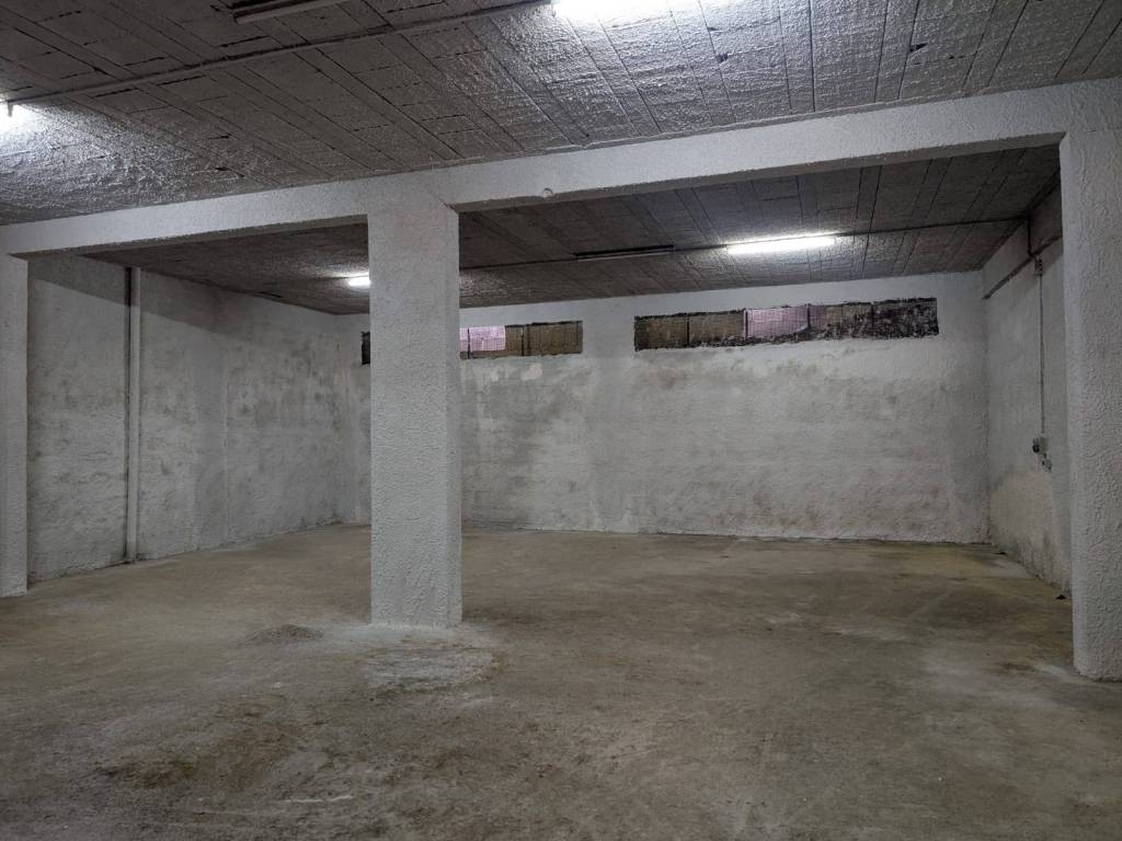 locale di sgombero in vendita a Castellammare del Golfo