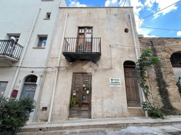casa semindipendente in vendita a Castellammare del Golfo