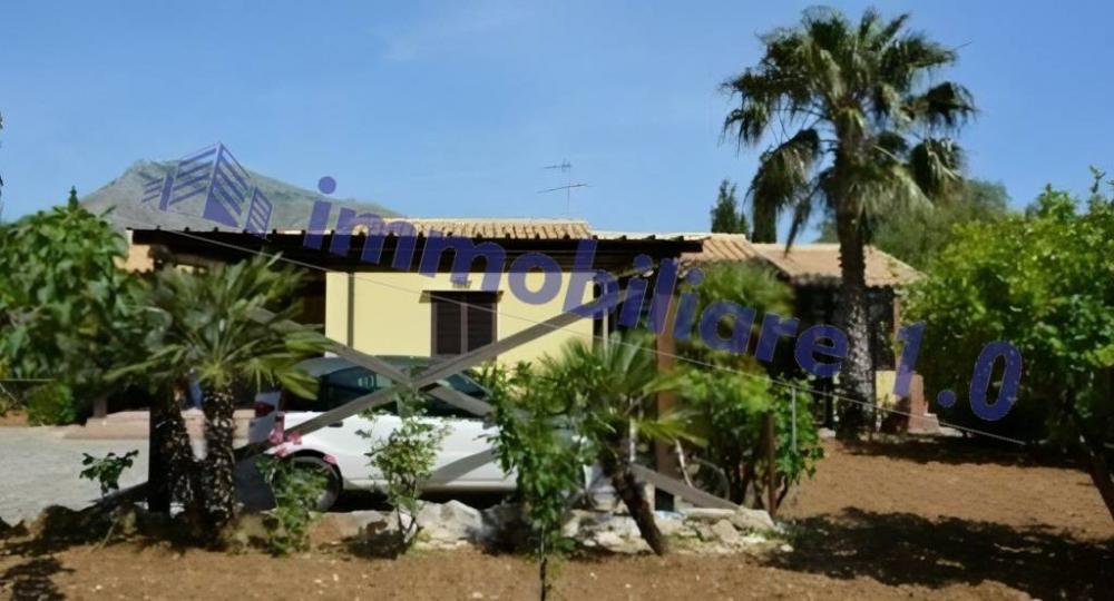 casa indipendente in vendita a Castellammare del Golfo in zona Scopello