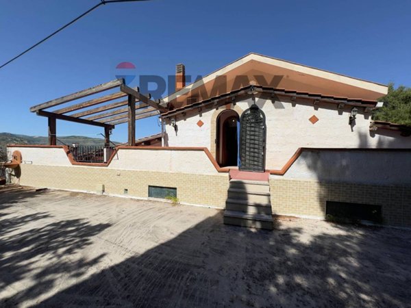 casa indipendente in vendita a Castellammare del Golfo in zona Scopello