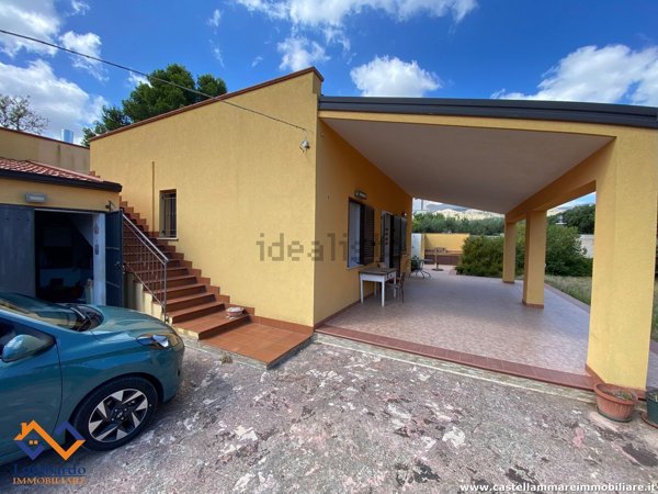 casa indipendente in vendita a Castellammare del Golfo in zona Scopello