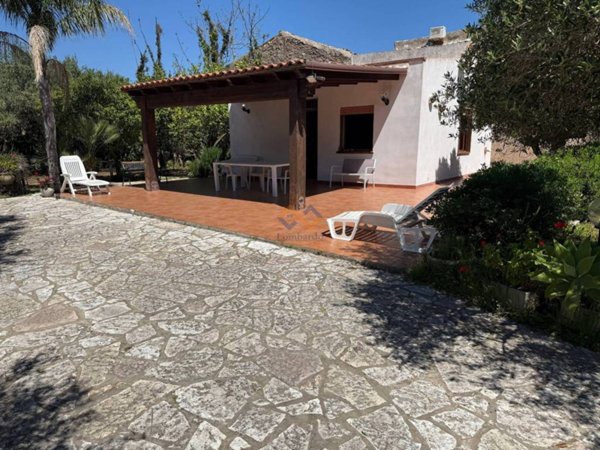 casa indipendente in vendita a Castellammare del Golfo