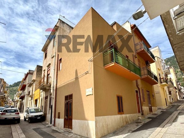 casa indipendente in vendita a Castellammare del Golfo