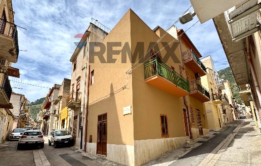 casa indipendente in vendita a Castellammare del Golfo