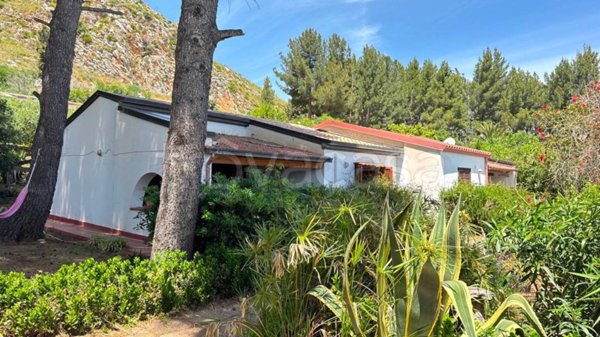 casa indipendente in vendita a Castellammare del Golfo in zona Scopello