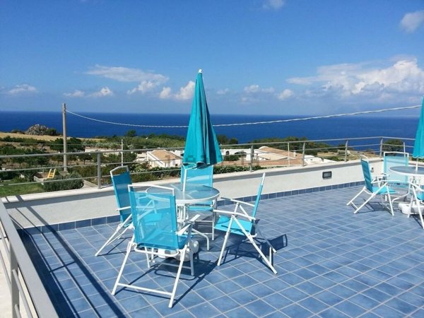 casa indipendente in vendita a Castellammare del Golfo in zona Scopello