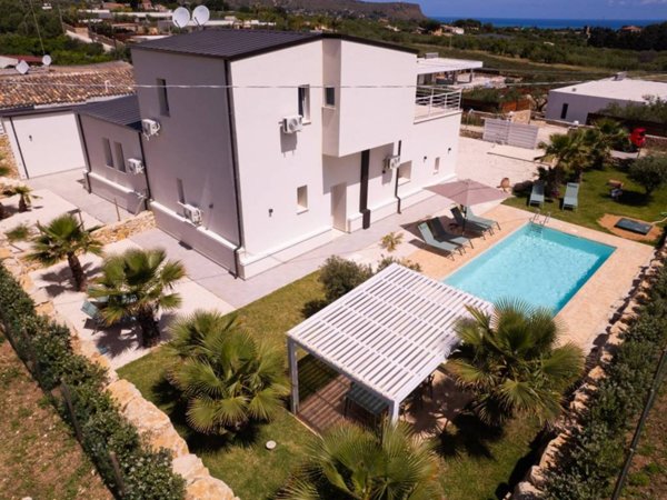 casa indipendente in vendita a Castellammare del Golfo