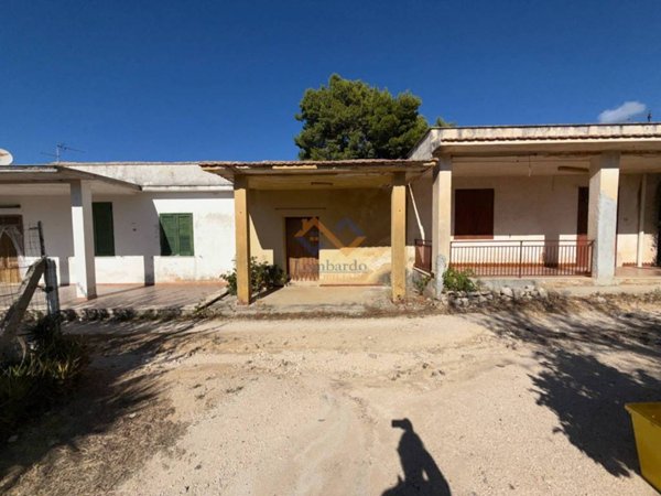 casa indipendente in vendita a Castellammare del Golfo