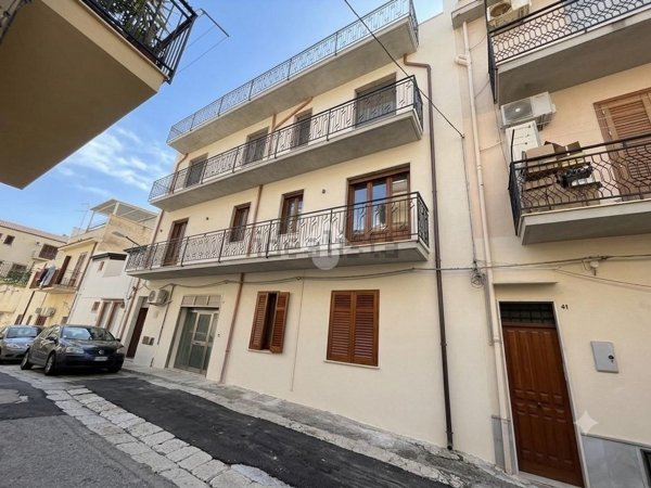 casa indipendente in vendita a Castellammare del Golfo