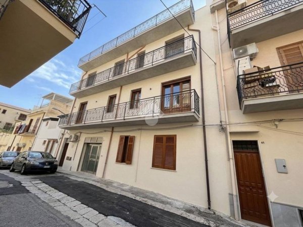 casa indipendente in vendita a Castellammare del Golfo