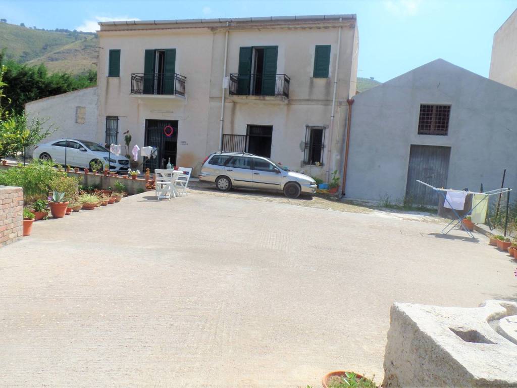 casa indipendente in vendita a Castellammare del Golfo in zona Balata di Baida
