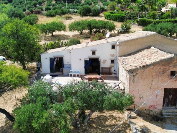 casa indipendente in vendita a Castellammare del Golfo in zona Scopello