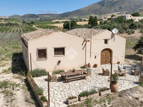 casa indipendente in vendita a Castellammare del Golfo