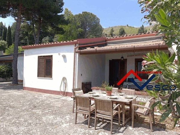 casa indipendente in vendita a Castellammare del Golfo in zona Balata di Baida