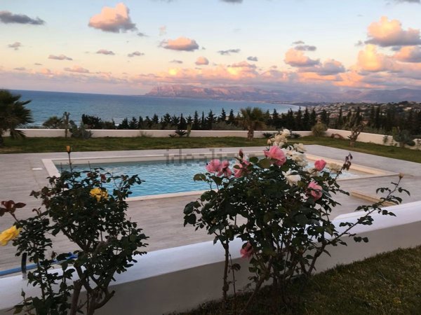 casa indipendente in vendita a Castellammare del Golfo