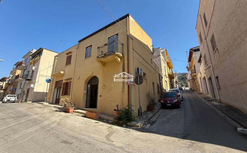 casa indipendente in vendita a Castellammare del Golfo