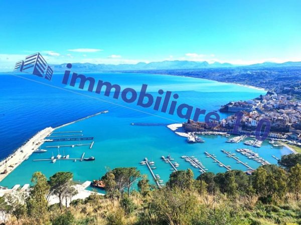 negozio in vendita a Castellammare del Golfo