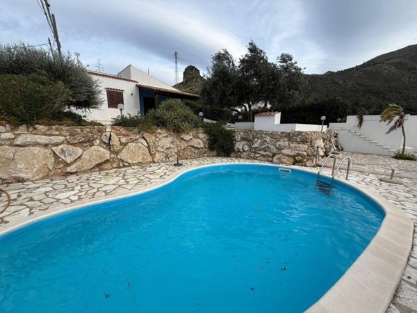 casa indipendente in vendita a Castellammare del Golfo in zona Balata di Baida