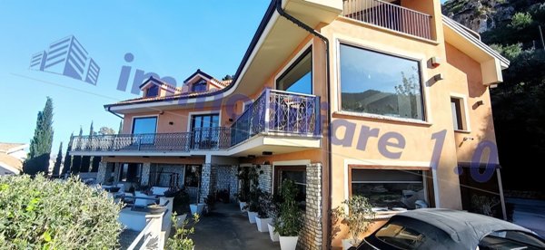 casa indipendente in vendita a Castellammare del Golfo