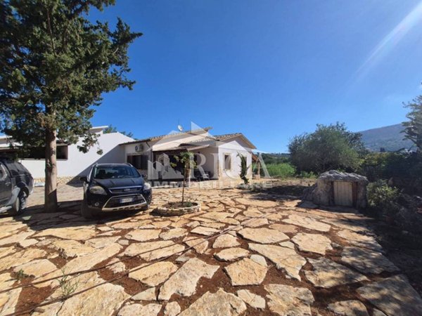casa indipendente in vendita a Castellammare del Golfo in zona Balata di Baida