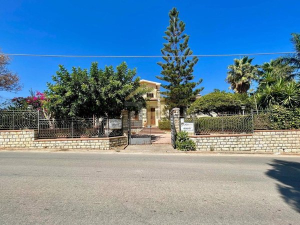 casa indipendente in vendita a Castellammare del Golfo in zona Scopello