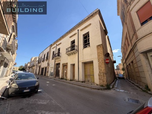 intera palazzina in vendita a Castelvetrano