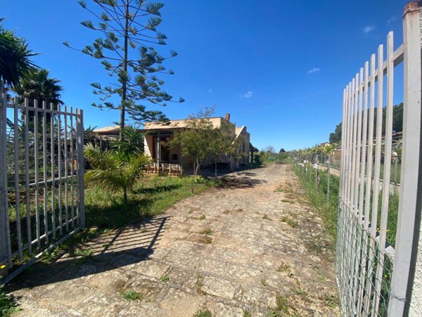 casa indipendente in vendita a Castelvetrano