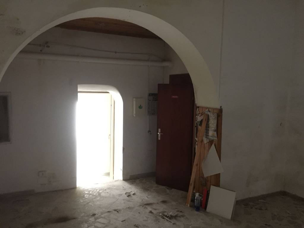 negozio in vendita a Castelvetrano